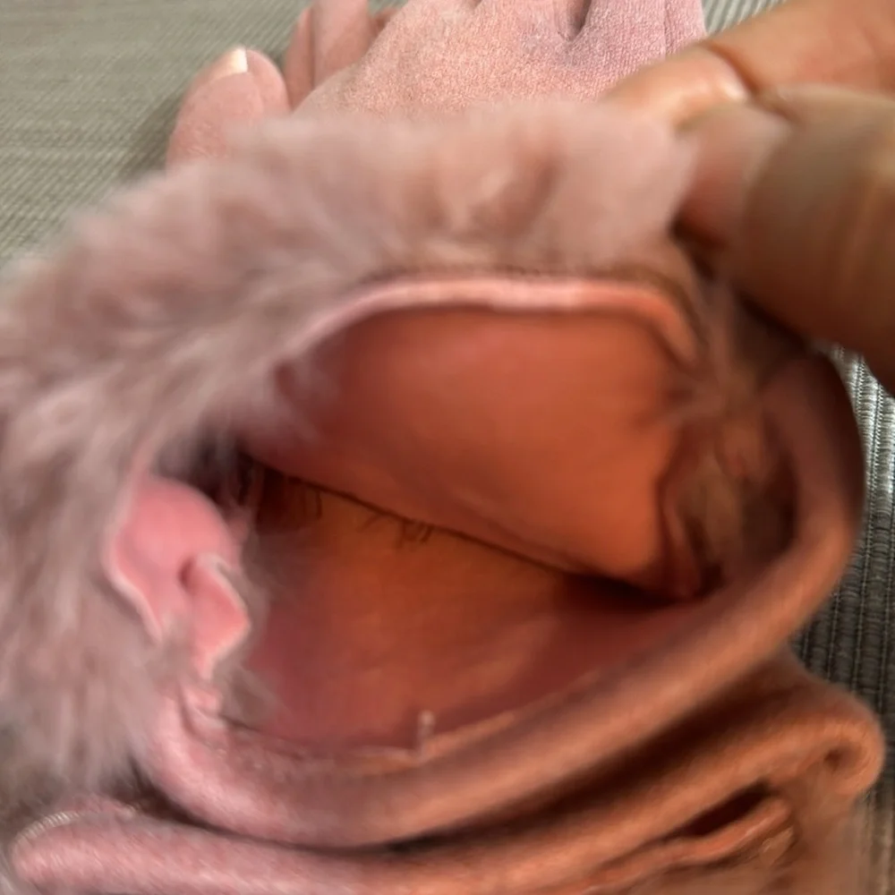 Faux Fur Band Detailed Blush Colored Gloves